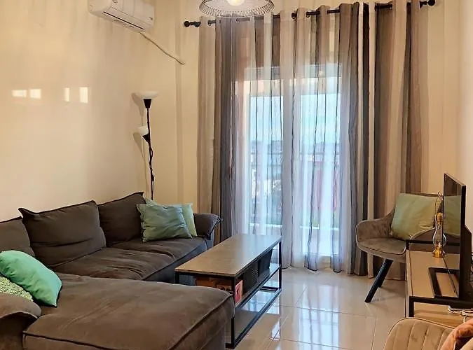 Panorama + Free Street Parking Apartment Thessaloniki